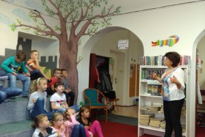 2. B v knihovně