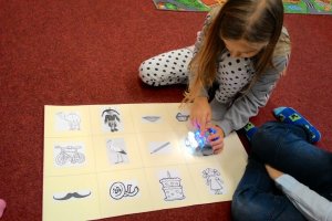 Žáci 3. B programovali robota Blue-Bot